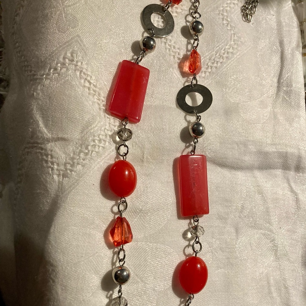 Beautiful watermelon and silver beaded necklace , mod style.